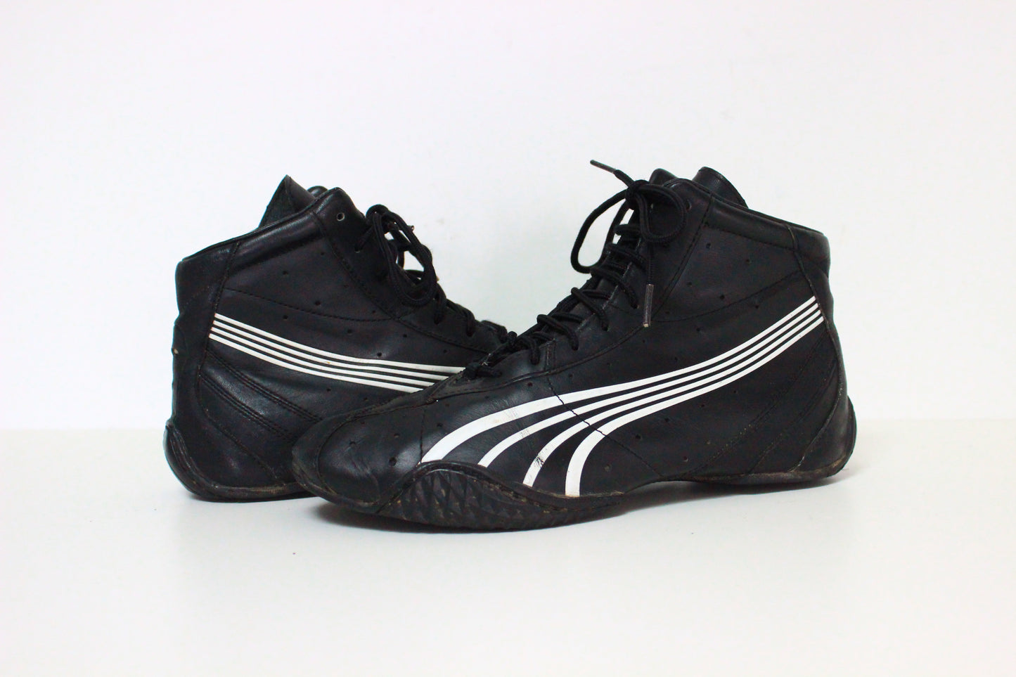 đ” Puma Leather Boots