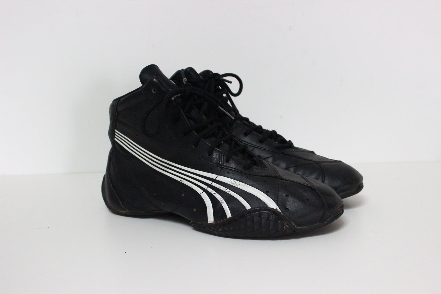đ” Puma Leather Boots