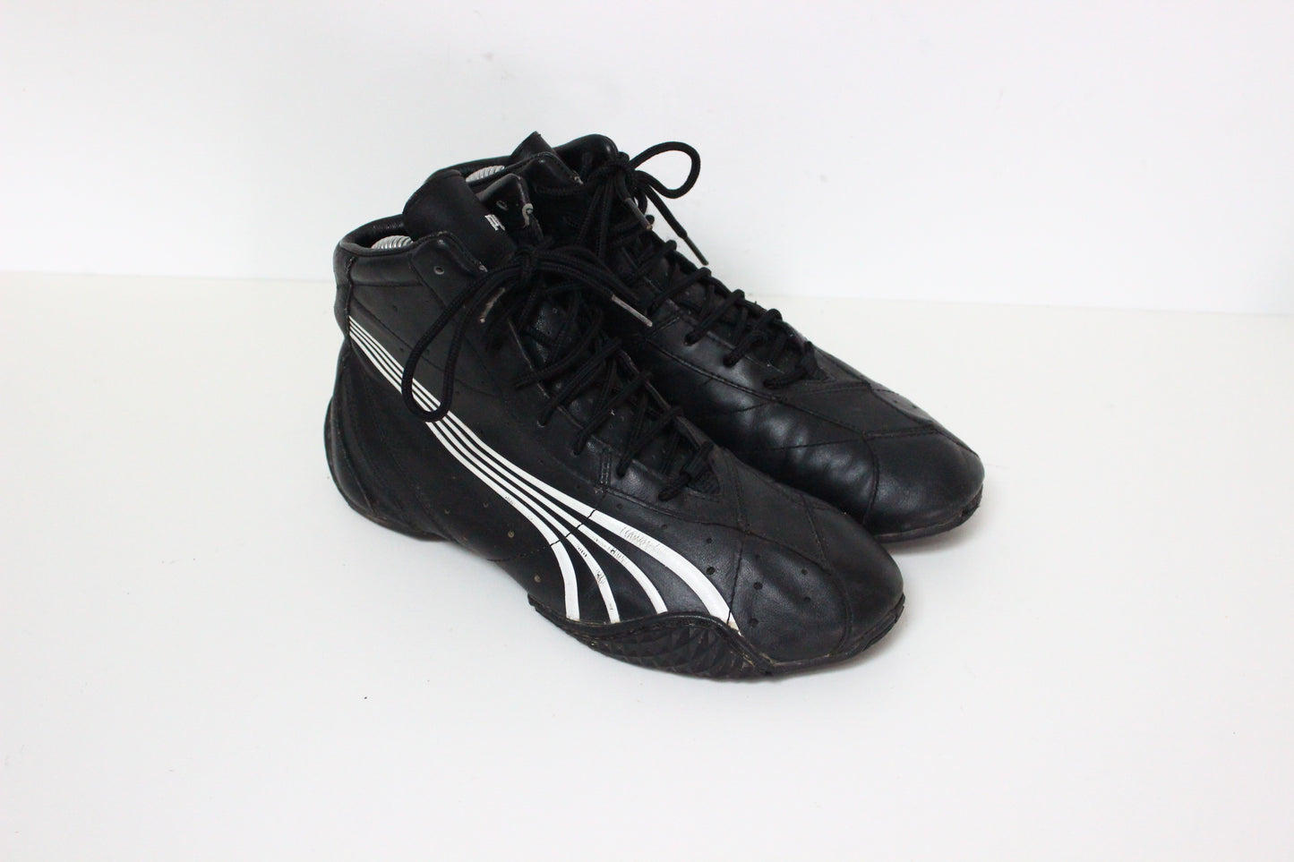 đ” Puma Leather Boots