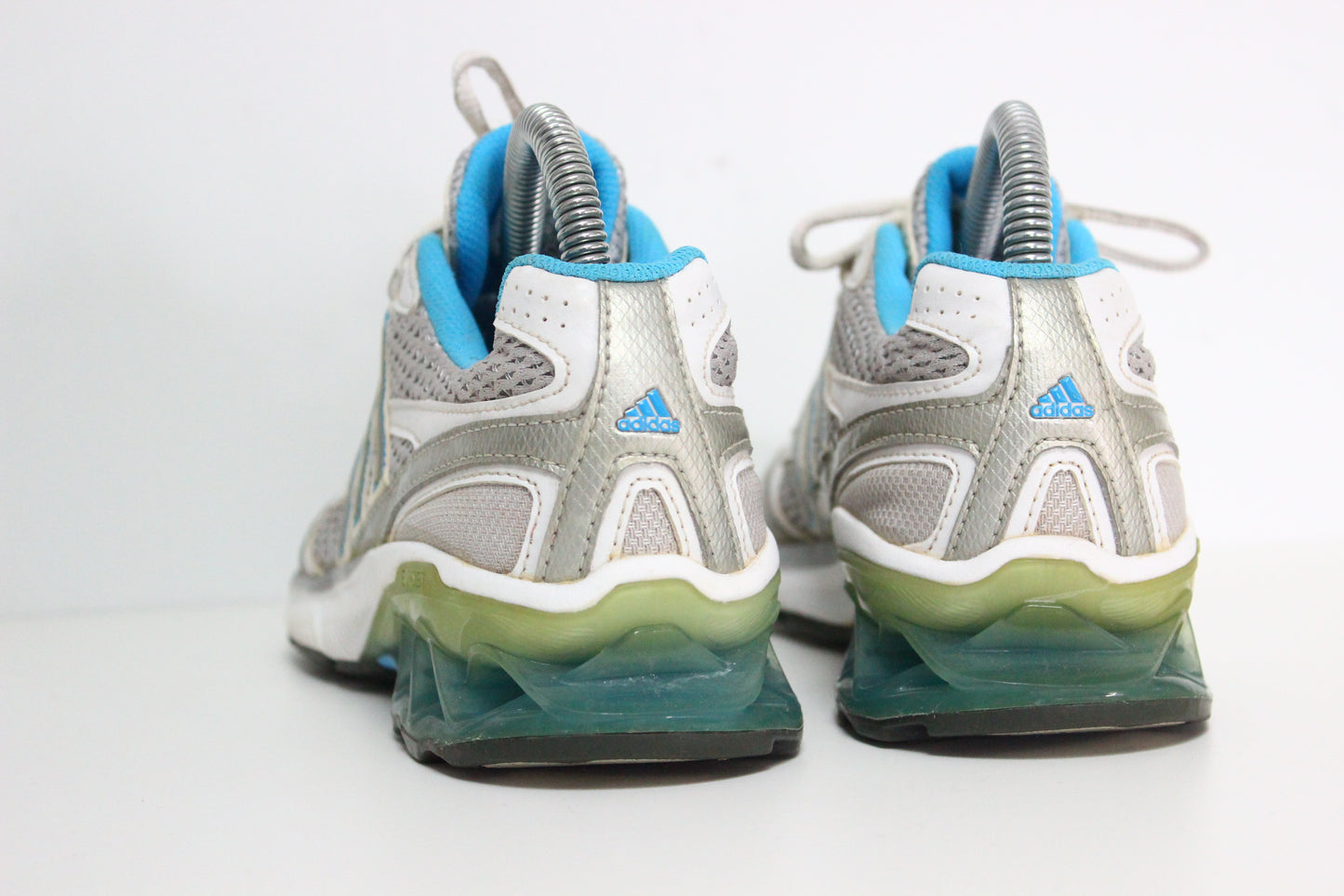 đ” Adidas Boost â
