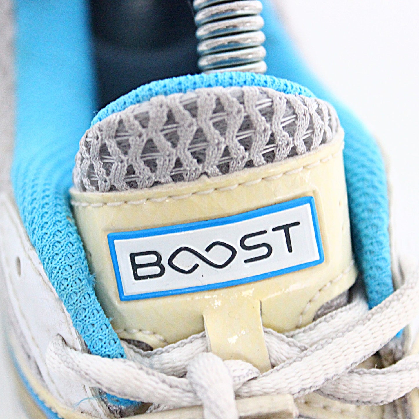 đ” Adidas Boost â