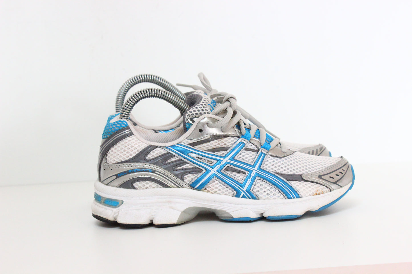 đą Asics Gel Radience