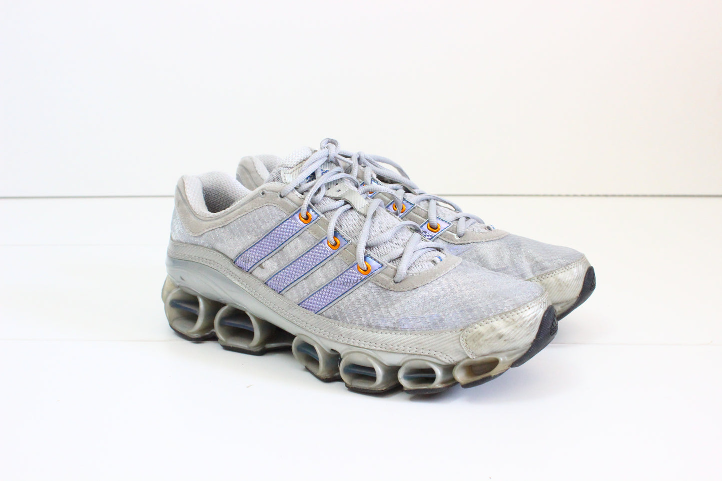 đ” Adidas Silver Blue Bounce